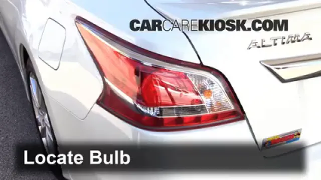 2015 Nissan Altima SL 3.5L V6 Lights Turn Signal - Rear (replace bulb)